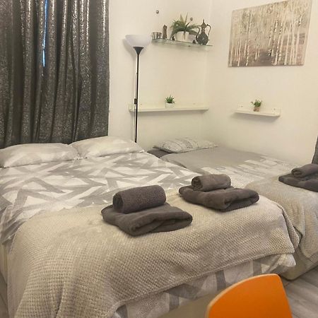 Da Giuseppe London Apartment Bagian luar foto