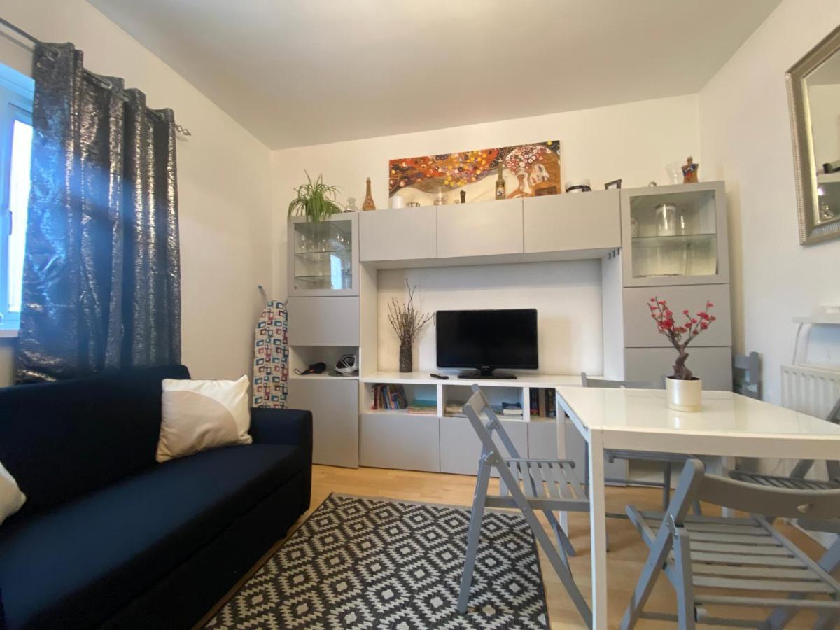 Da Giuseppe London Apartment Bagian luar foto