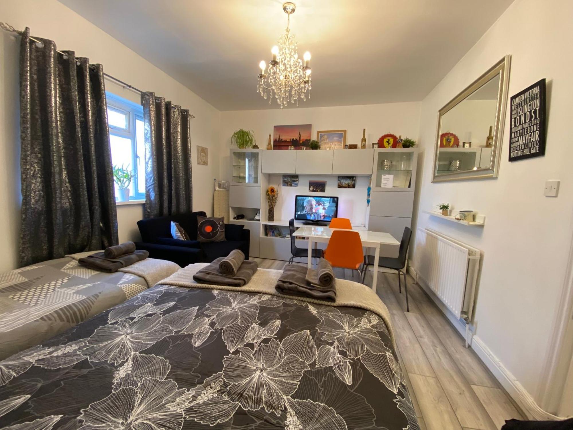 Da Giuseppe London Apartment Bagian luar foto