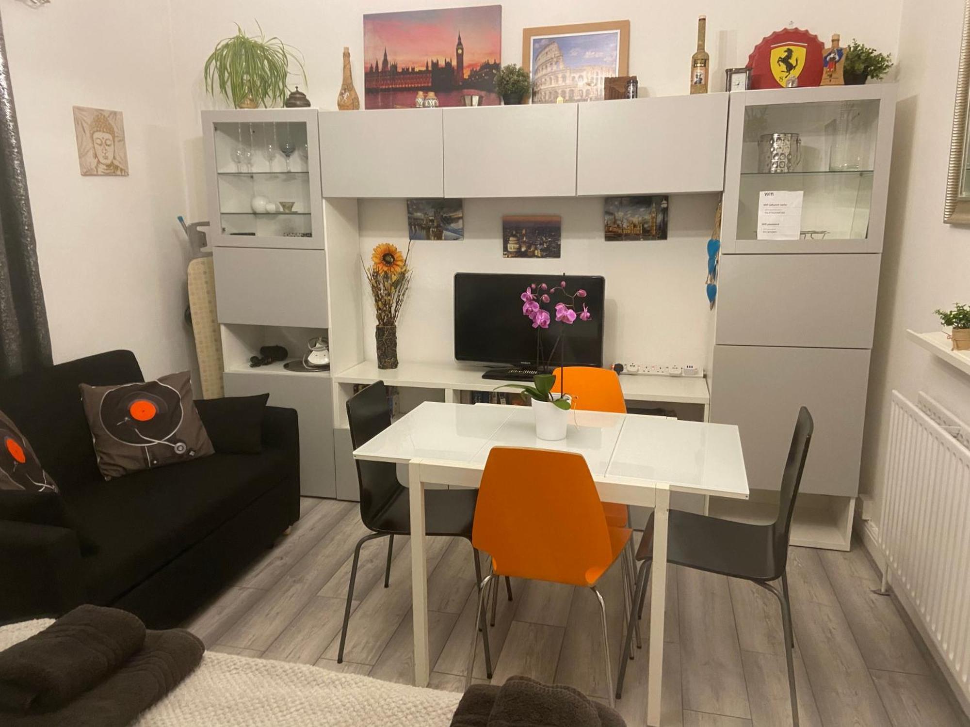 Da Giuseppe London Apartment Bagian luar foto